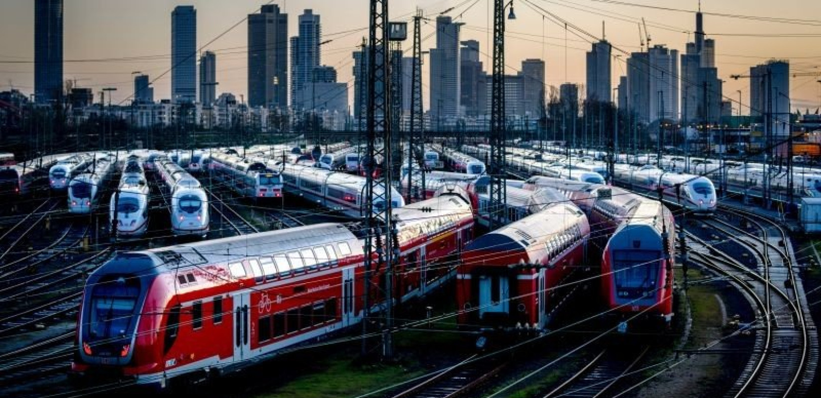 Σλοβακία: Σύγκρουση τρένων σε σιδηροδρομική γραμμή κοντά στη Μπρατισλάβα- Επί ποδός οι αρχές
