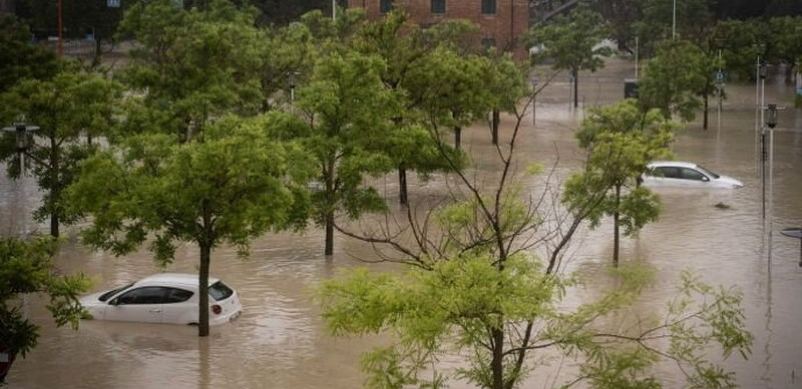 Ο Ίλον Μασκ προσφέρει ίντερνετ στους πλημμυροπαθείς της Ιταλίας
