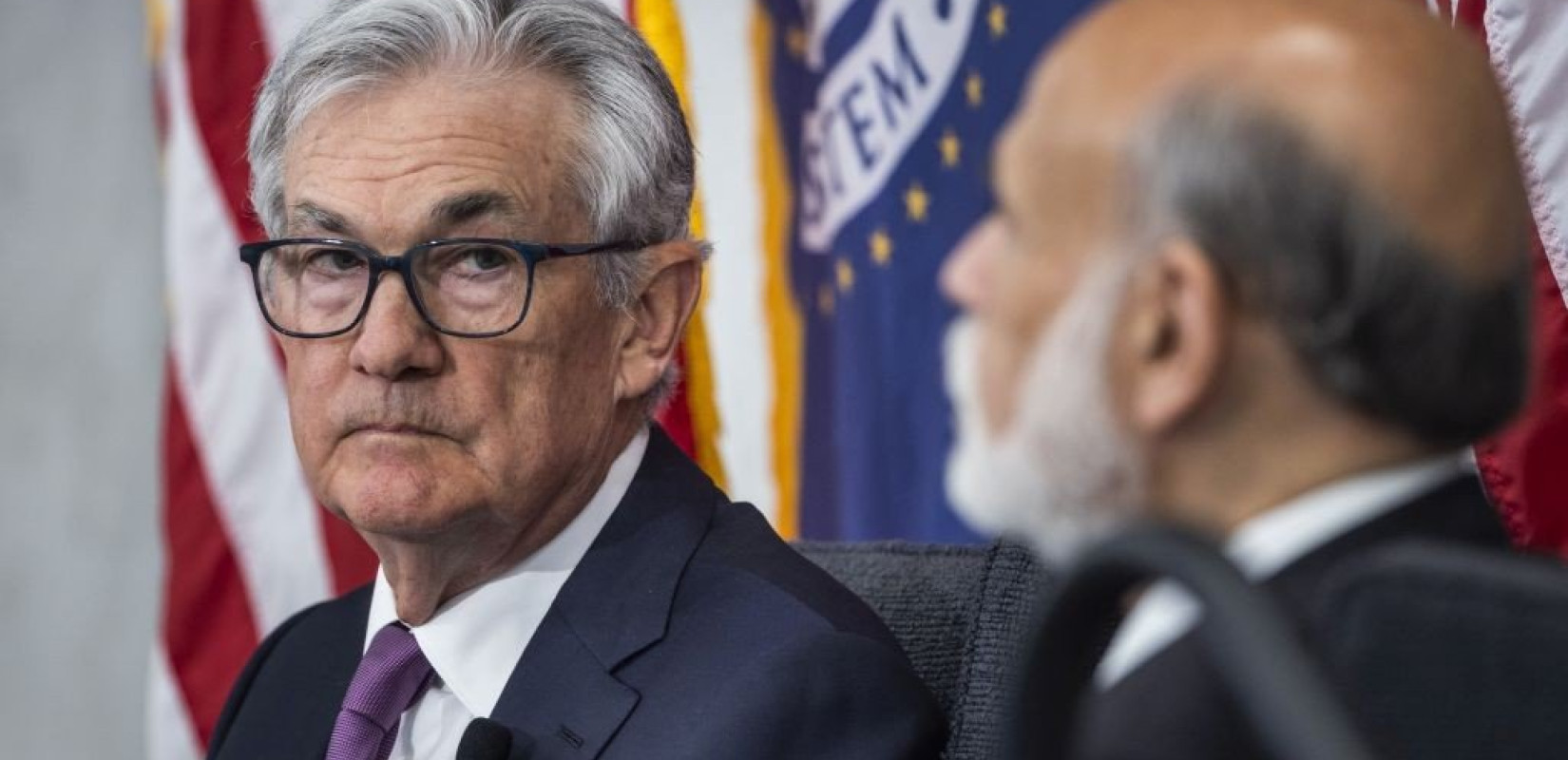 Διαμάχη Τραμπ με τον πρόεδρο της FED για τους δασμούς: «Κόψε τα επιτόκια Τζερόμ και σταμάτα τα πολιτικά παιχνίδια»