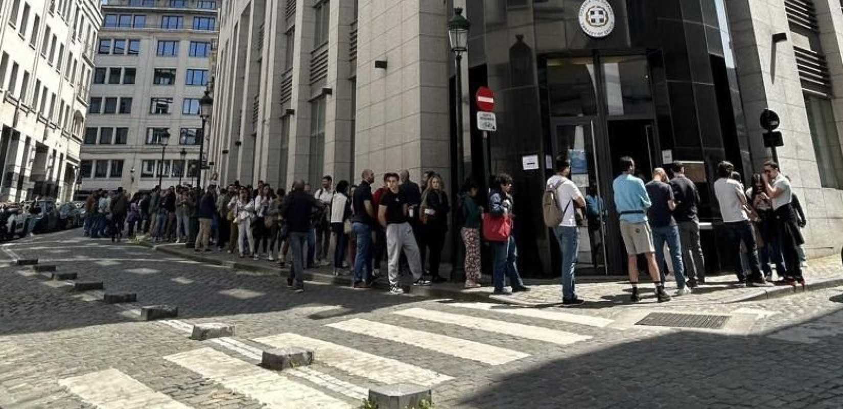 Εκλογές 2023: Στις κάλπες οι Έλληνες ομογενείς - Ουρές στα τρία εκλογικά κέντρα των Βρυξελλών (φωτ.)