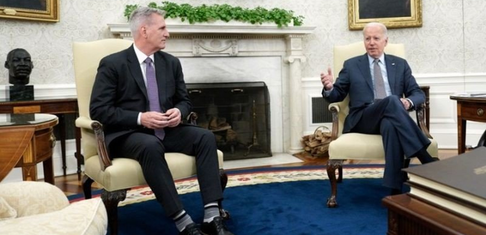 Πλησιάζουν σε συμφωνία Μπάιντεν και Μακάρθι για το όριο χρέους των ΗΠΑ