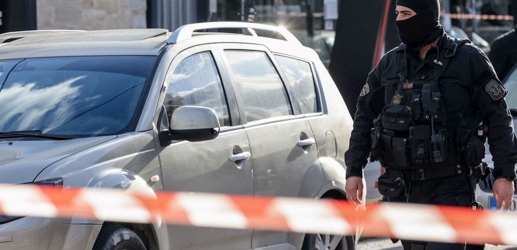 Αγρια δολοφονία στον Κορυδαλλό: «Γάζωσαν» με 45 σφαίρες τα θύματα