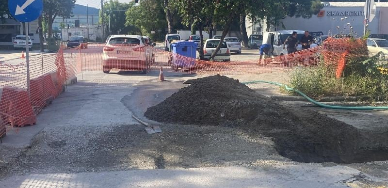 Καλαμαριά: Σε σοβαρή κατάσταση η υπάλληλος καθαριότητας μετά το ατύχημα με το απορριμματοφόρο που έπεσε σε λακκούβα  (βίντεο, φωτ.)