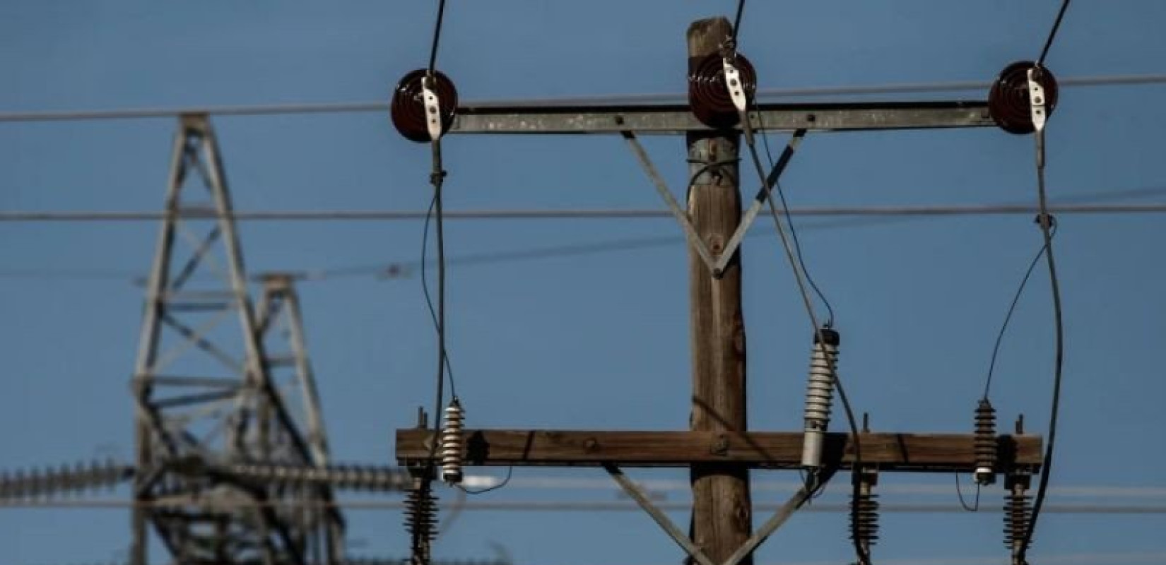 Τρίκαλα: Παράνομος υλοτόμος έκοψε αγωγό ηλεκτρικού ρεύματος 20 χιλιάδων volt