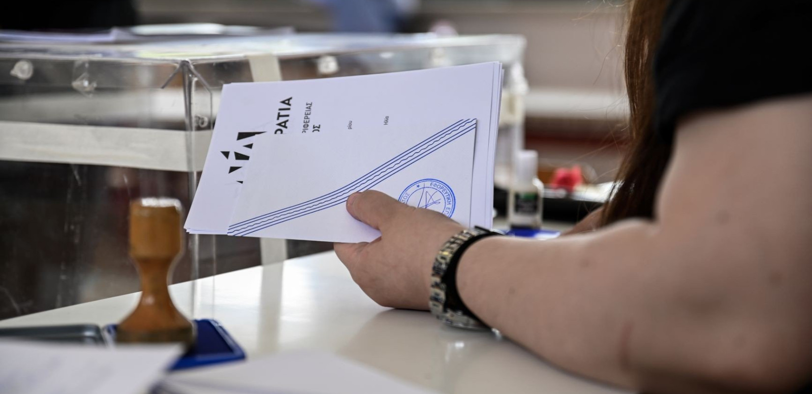 Πώς ψήφισαν οι νέοι στις εκλογές του Μαΐου και του Ιουνίου