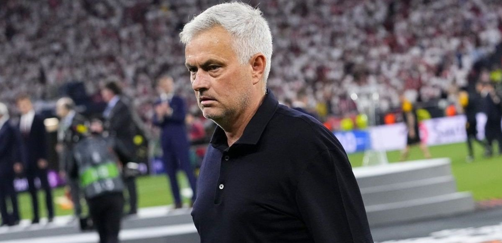 UEFA: Βαριά «καμπάνα» στον Μουρίνιο 