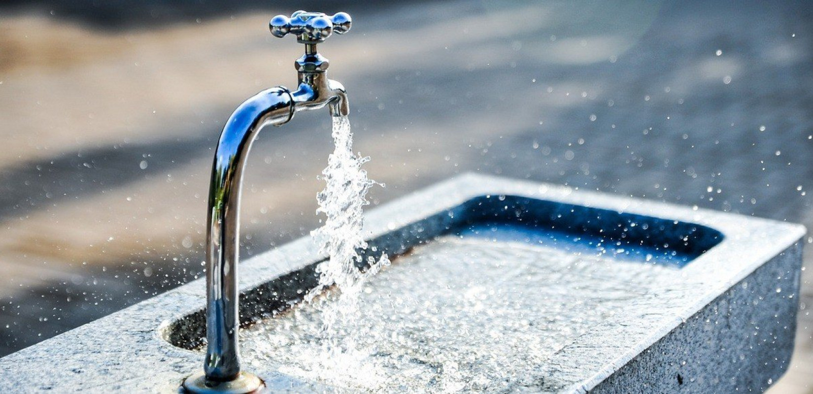 Το νερό δεν ιδιωτικοποιείται, αλλά τη «λυπητερή» θα πληρώσουν οι δήμοι - 700 εκατ. ευρώ οι ανείσπρακτες οφειλές