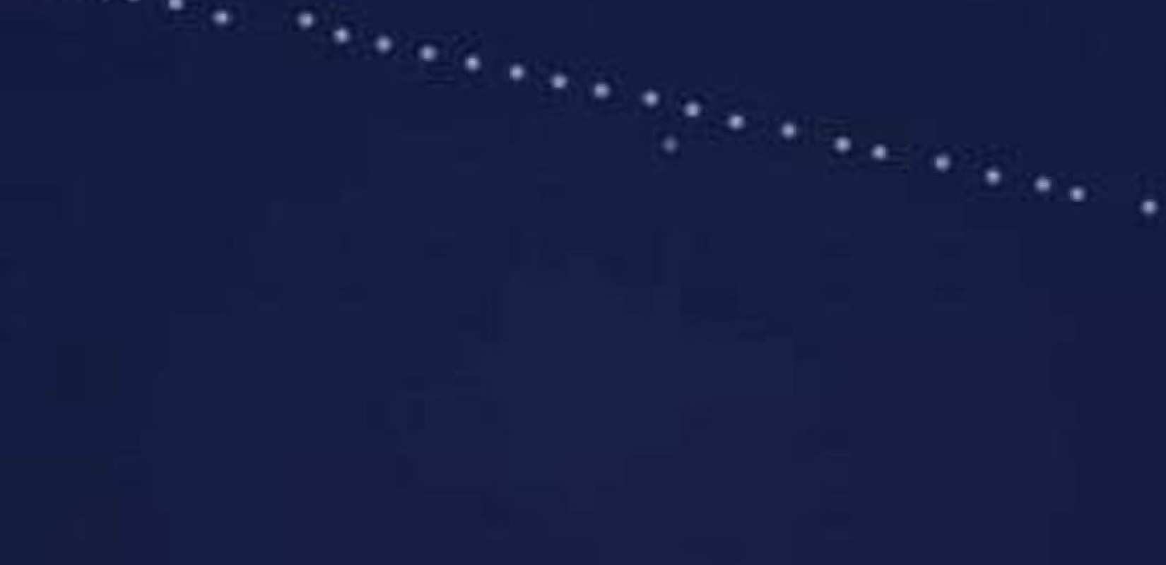 Λύθηκε το «μυστήριο» με τη συστοιχία φωτεινών κουκίδων στον ουρανό της Θεσσαλονίκης (βίντεο, φωτ.)