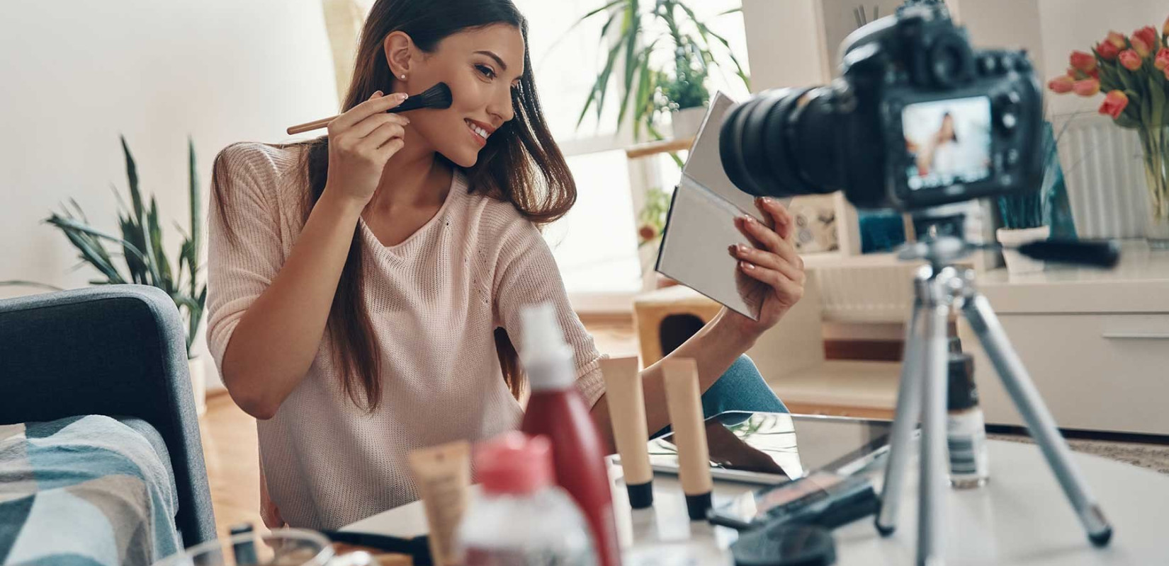 Στο στόχαστρο της ΑΑΔΕ 20 πασίγνωστοι influencers - Xρεώνουν 10.000 ευρώ την ανάρτηση (βίντεο)