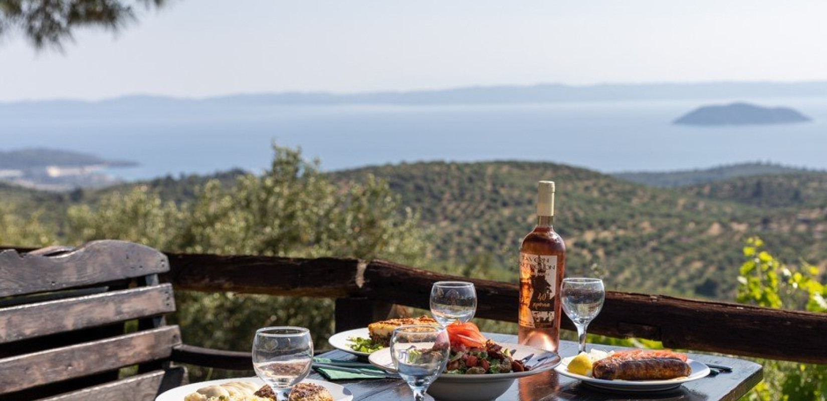 «Paul's Tavern» στον Παρθενώνα: Μία αυθεντική, παραδοσιακή ταβέρνα στα ορεινά του Μαρμαρά