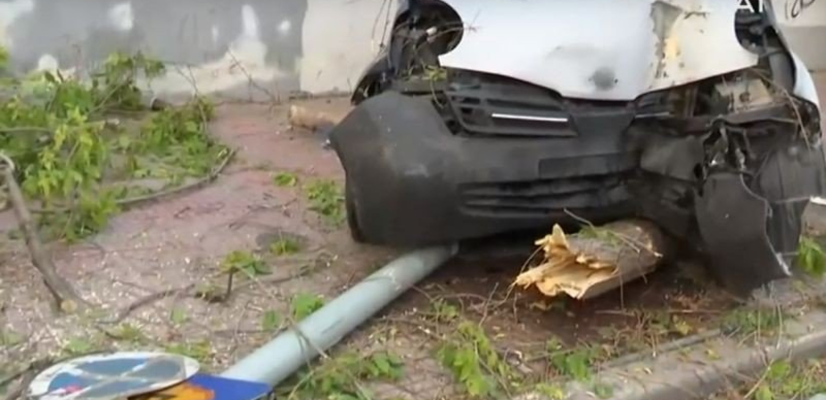 Αθήνα: Τροχαίο μετά από καταδίωξη στην Πειραιώς - Ο οδηγός δεν σταμάτησε σε σήμα αστυνομικών (βίντεο)