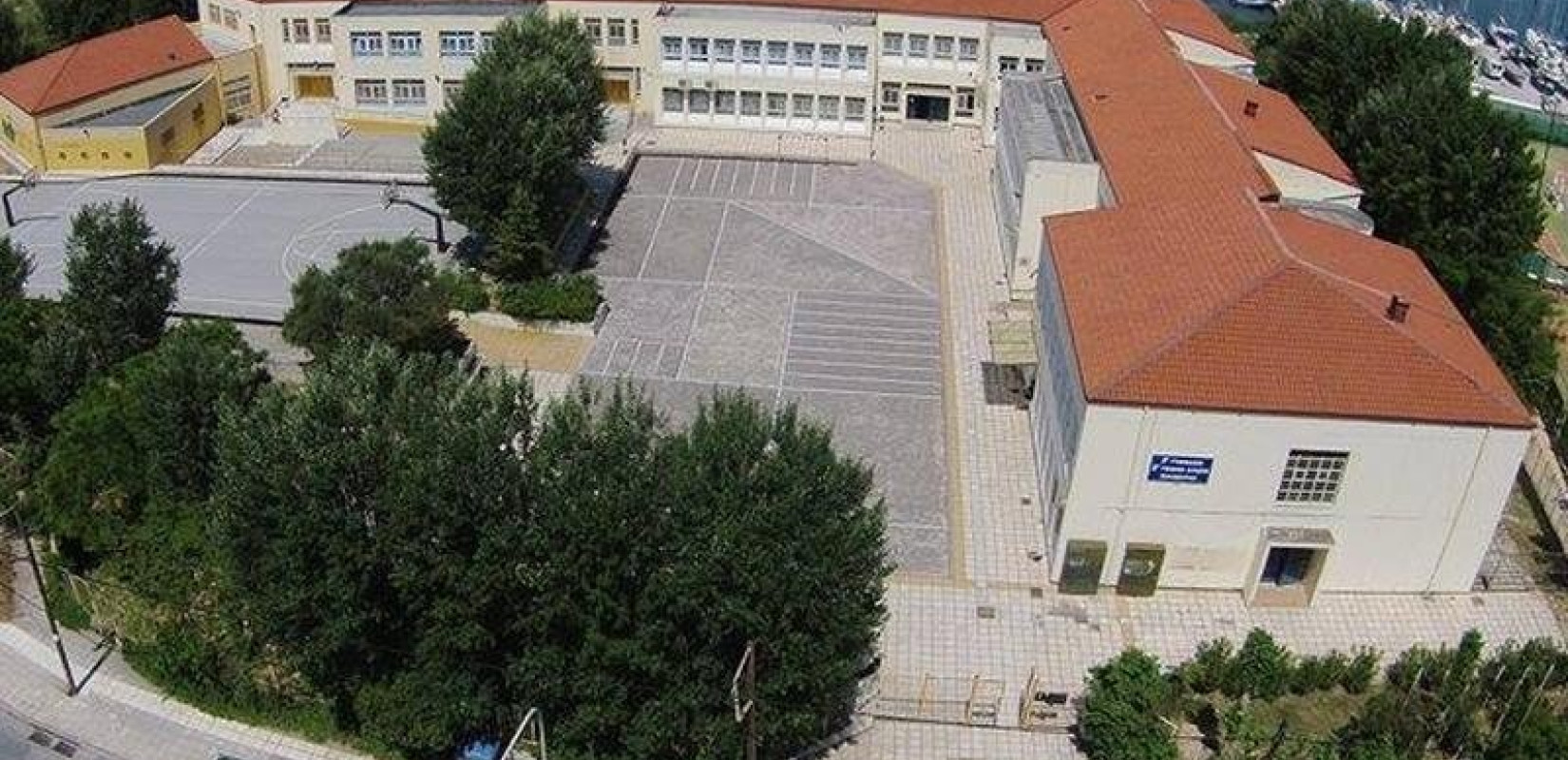 Η αδράνεια του κράτους προκαλεί συνθήκες "εμφυλίου" στο 2ο γυμνάσιο Καλαμαριάς 