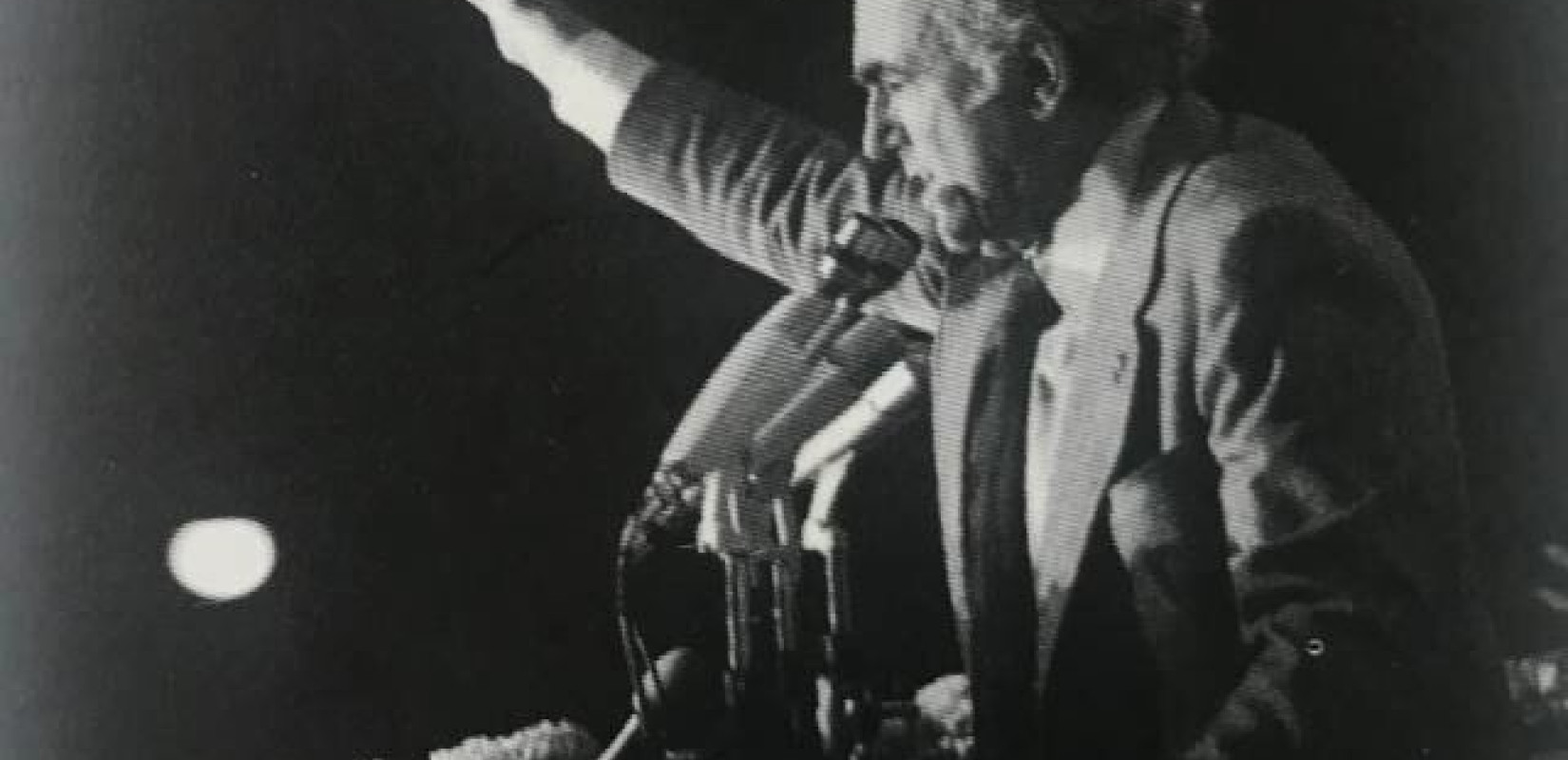 Διπλό μήνυμα Τσίπρα για την επέτειο θανάτου του Ανδρέα Παπανδρέου