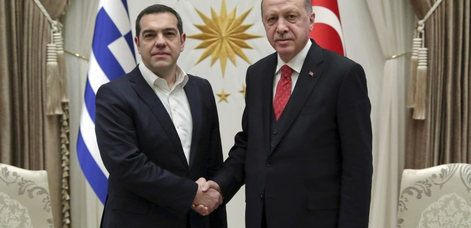 ΝΔ: Σοβαρές ανησυχίες και ερωτήματα για την «κακά προετοιμασμένη» επίσκεψη Τσίπρα στην Τουρκία 