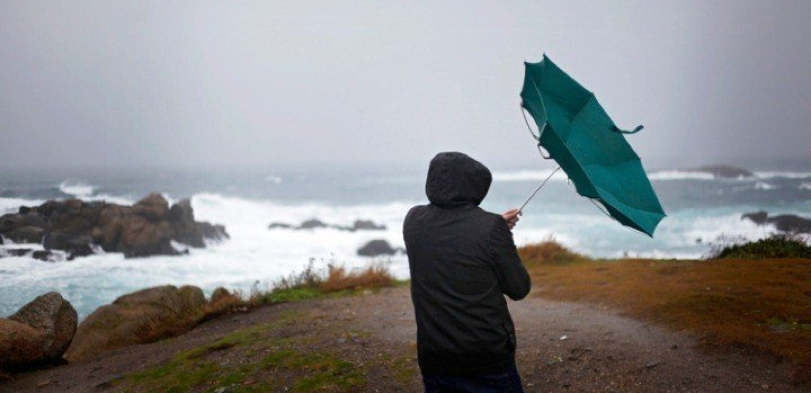 Κακοκαιρία: Μηνύματα 112 και σε Κυκλάδες και Βόρειο Αιγαίο για θυελλώδεις ανέμους