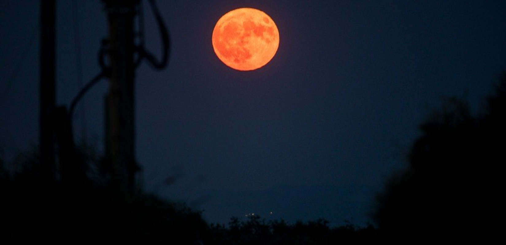Καλαμαριά: Αυγουστιάτικη πανσέληνος με ...τανγκό στην ακτής της Αρετσούς