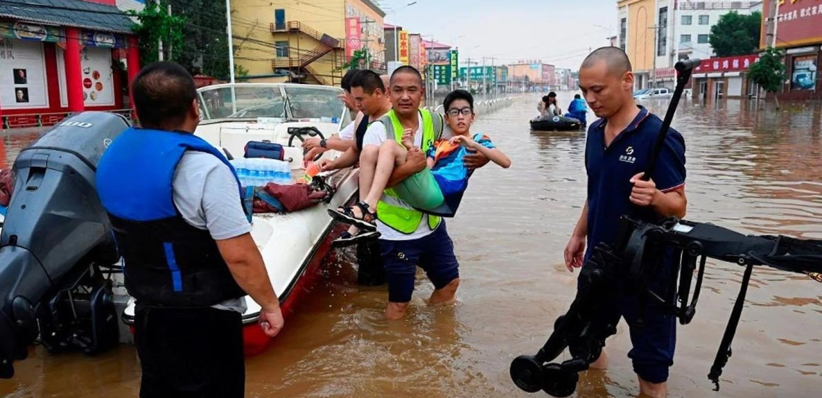 Φονικές πλημμύρες στην Κίνα: Στους 29 οι νεκροί στη Χεμπέι - 16 οι αγνοούμενοι (βίντεο)