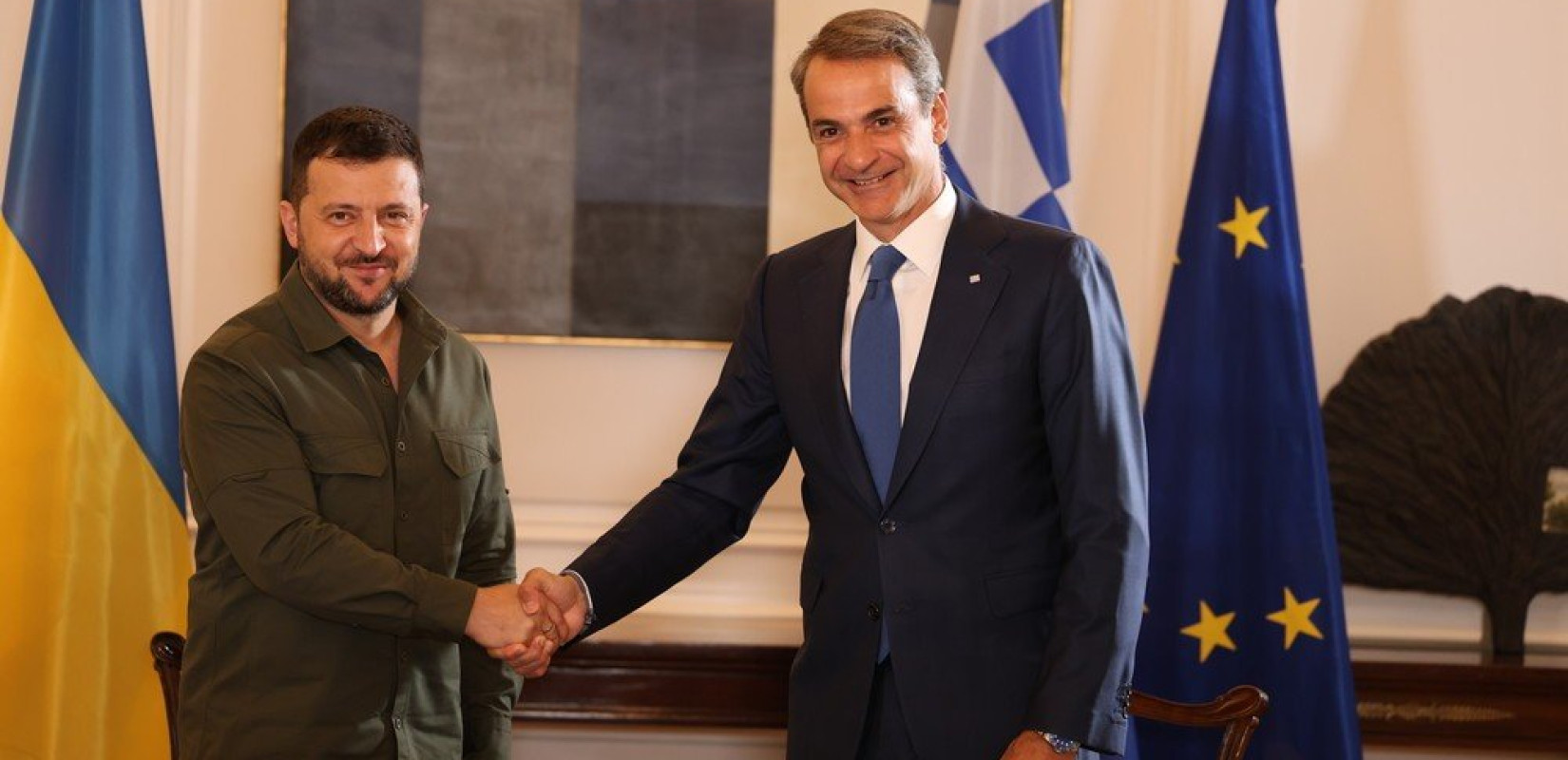 Έρχεται στην Αθήνα σήμερα ο Ζελένσκι - Τι θα συζητήσουν με τον Κυριάκο Μητσοτάκη