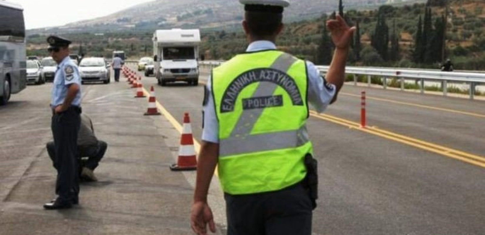 «Σκούπα» της ΕΛΑΣ στα Διαβατά - Bεβαιώθηκαν 21 παραβάσεις ΚΟΚ, ακινητοποιήθηκαν 15 οχήματα