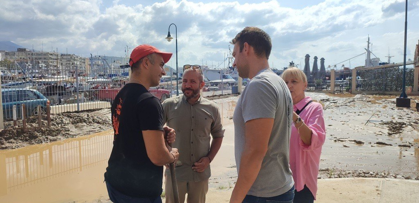 Στο Βόλο ο Κασσελάκης: «Πλήρης κατάρρευση του επιτελικού κράτους-Τα παιδιά μας θα πληρώσουν τις καταστροφές»