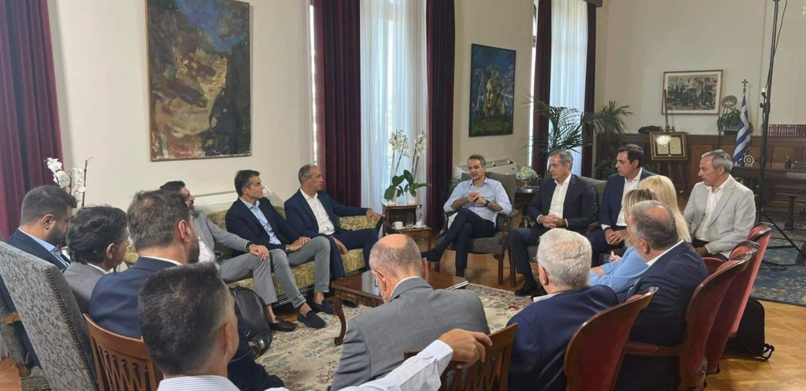 Στη Θεσσαλονίκη ο Μητσοτάκης - Σύσκεψη με τους βουλευτές στο ΥΜΑΘ (φωτ.)