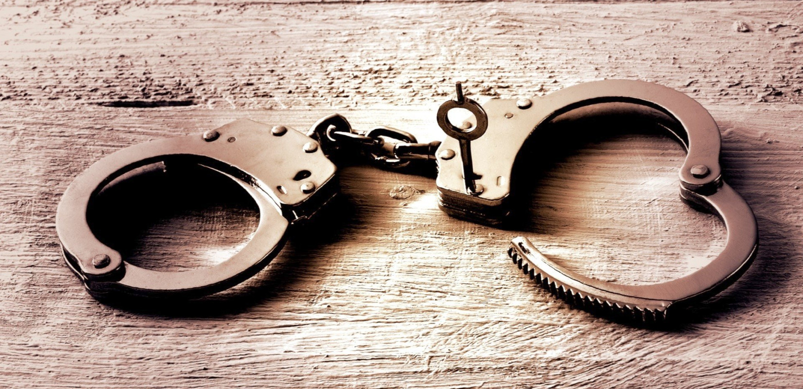 Θεσσαλονίκη: Σύλληψη 46χρονου στη Θέρμη για παράνομη διάθεση βεγγαλικών