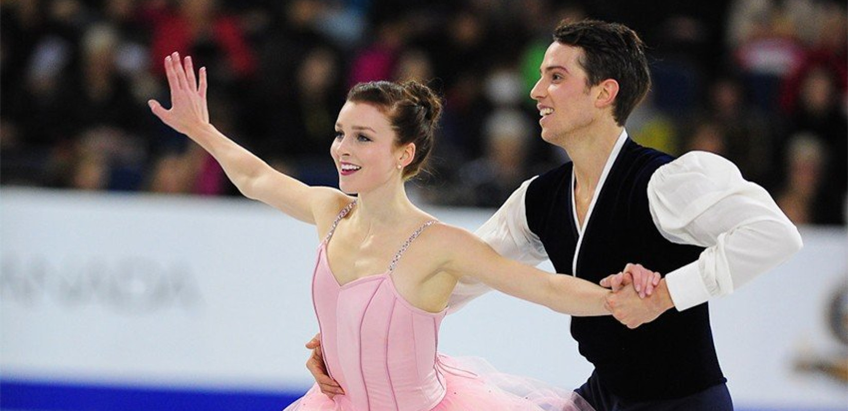 Νεκρή σε τροχαίο πρωταθλήτρια του καλλιτεχνικού πατινάζ, επέζησε ο 10 μηνών γιος της