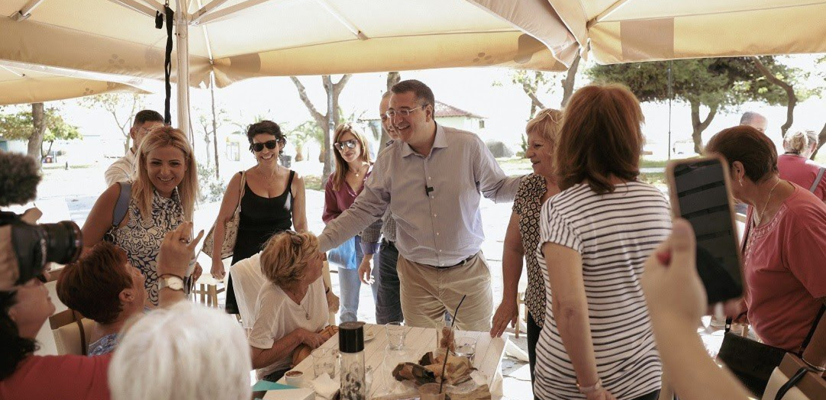Tζιτζικώστας: Επισκέφθηκε το δήμο Βόλβης και συναντήθηκε με καταναλωτές, πωλητές και εμπόρους
