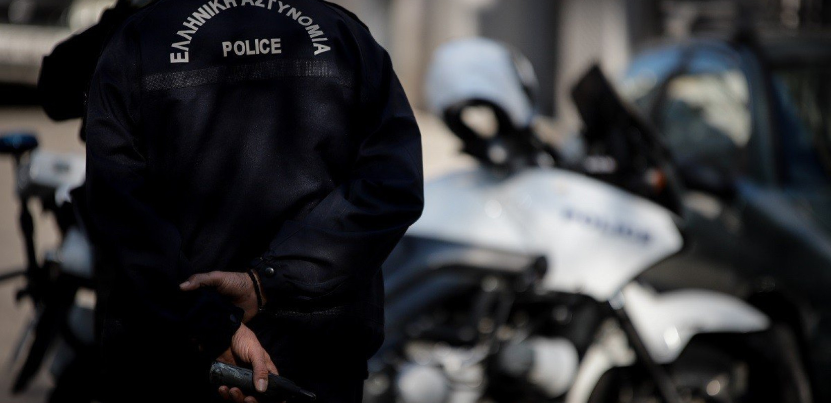 «Ο γιος μου έπεσε θύμα σκευωρίας» λέει η μητέρα του αστυνομικού - μαστροπού