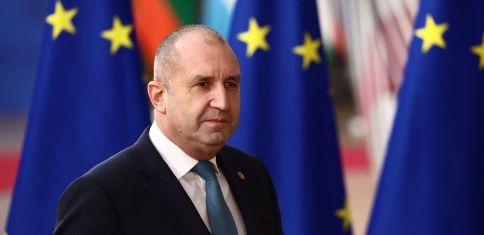 Βουλγαρία: Ο νικητής των εκλογών Ράντεφ πήρε εντολή σχηματισμού κυβέρνησης