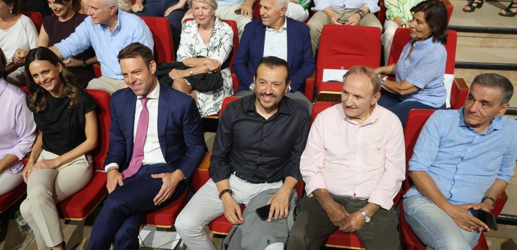 Τα δύο ζητούμενα των σημερινών εκλογών στον ΣΥΡΙΖΑ - Αμφίρροπη η αναμέτρηση 