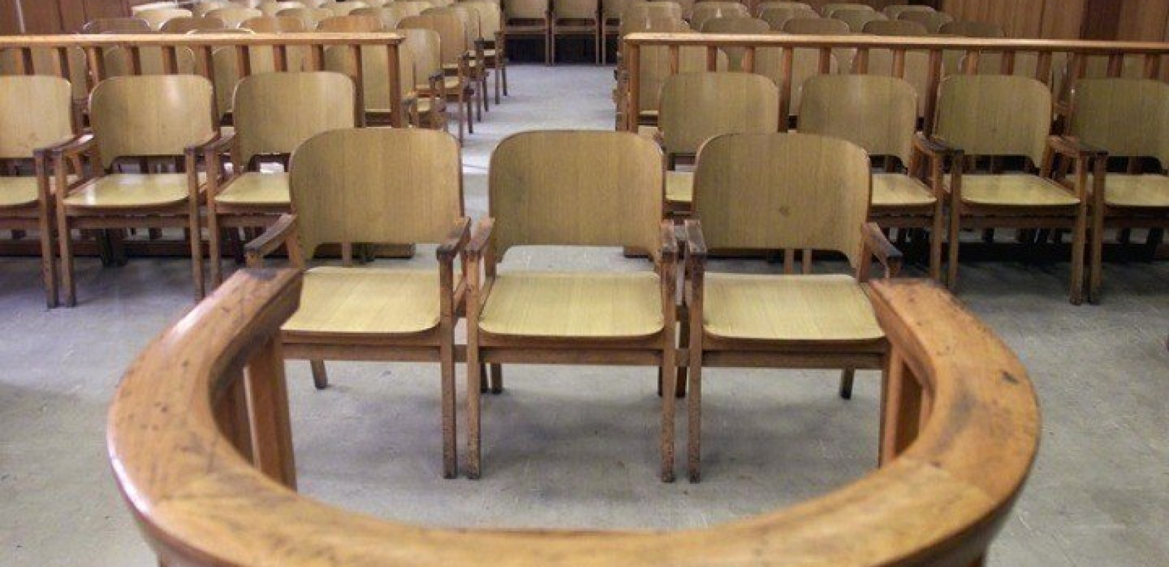 Θεσσαλονίκη: Την έπιασε από το λαιμό και την απείλησε μπροστά στο νεογέννητο μωρό τους