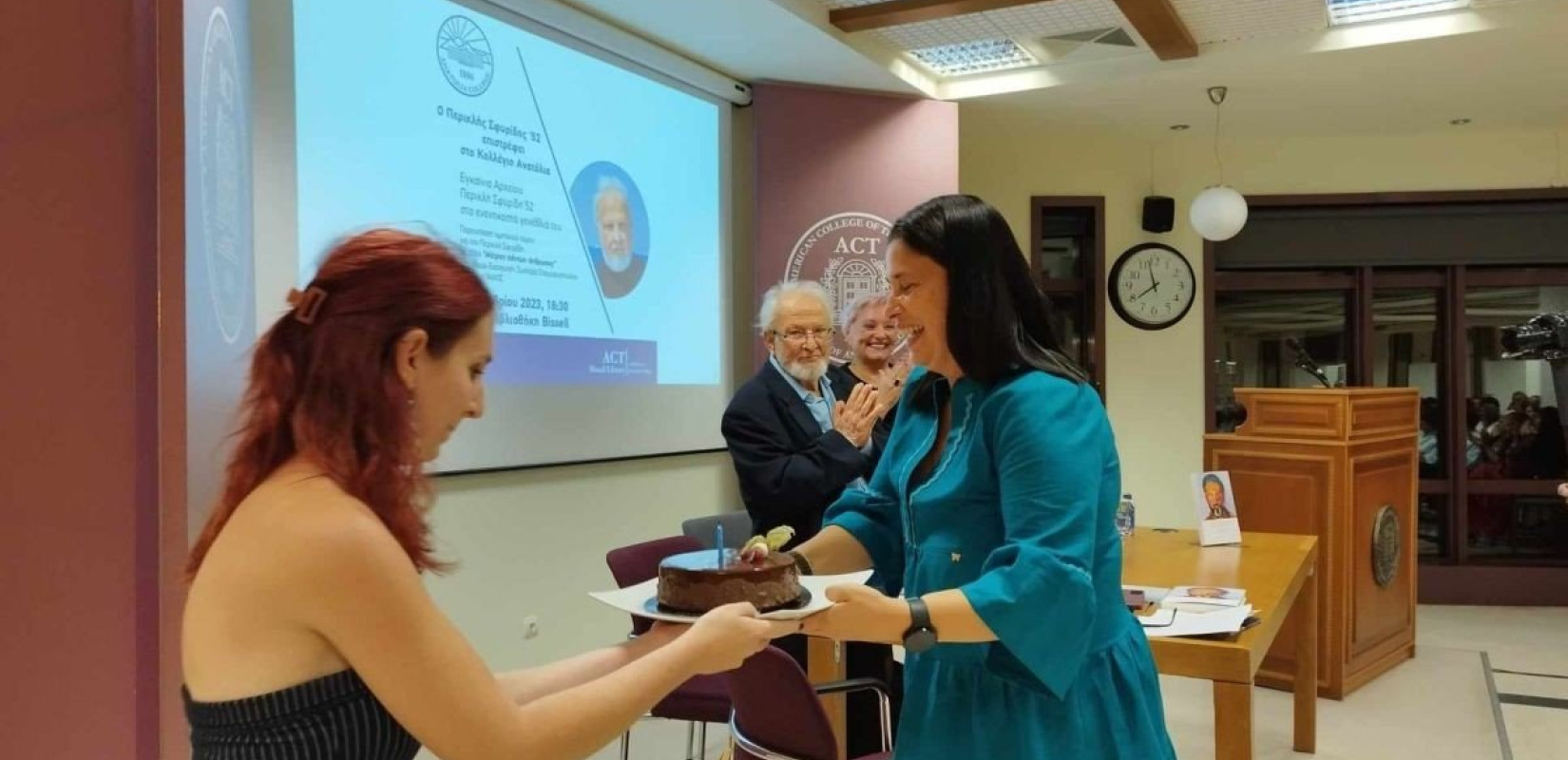  Θεσσαλονίκη: Ο Π. Σφυρίδης γιόρτασε τα 90ά γενέθλιά του στο σχολείο του, το Κολλέγιο Ανατόλια (φωτ.)