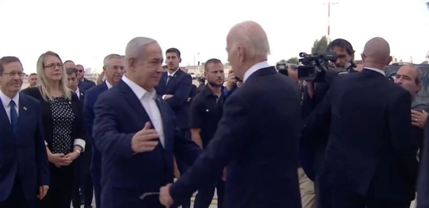 Μπάιντεν προς Νετανιάχου: Απόλυτη ανάγκη να προστατευθούν οι άμαχοι