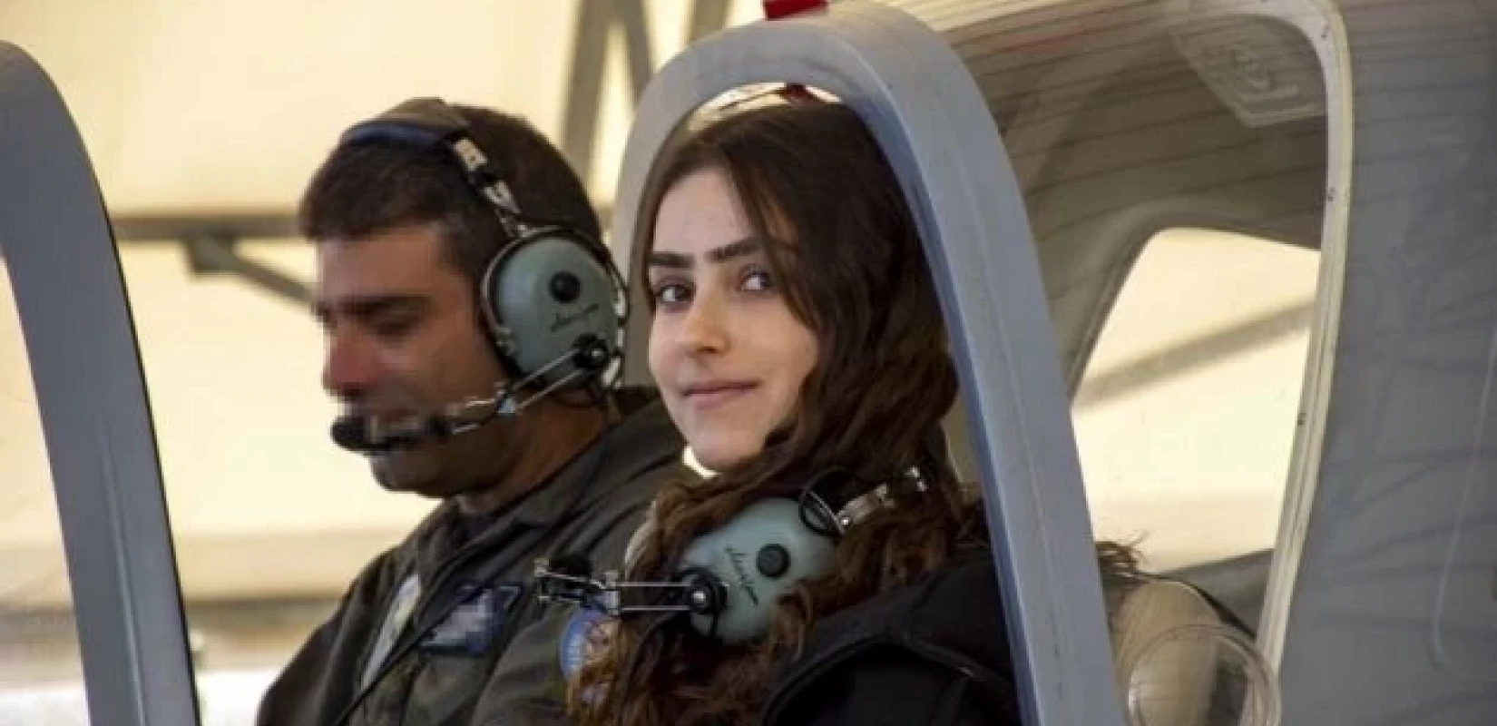 Μαθητές της Β’ Λυκείου «πέταξαν» με εκπαιδευτικά αεροσκάφη της Πολεμικής Αεροπορίας (φωτ.)