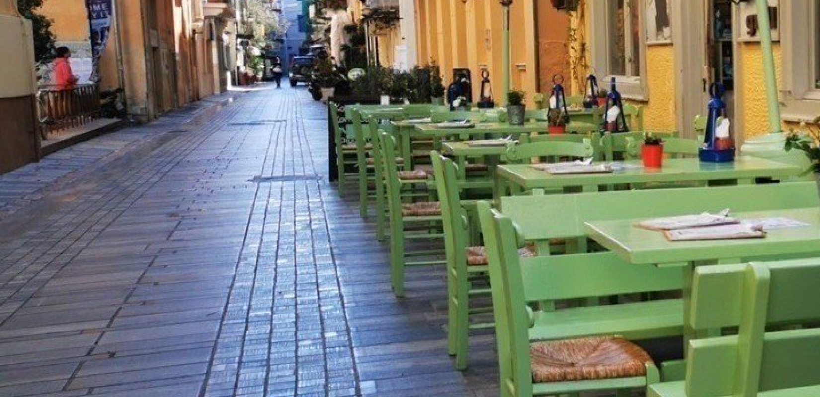 ΑΑΔΕ: Λουκέτα και πρόστιμα σε γνωστά καταστήματα εστίασης για μη έκδοση αποδείξεων και μη διασύνδεση POS