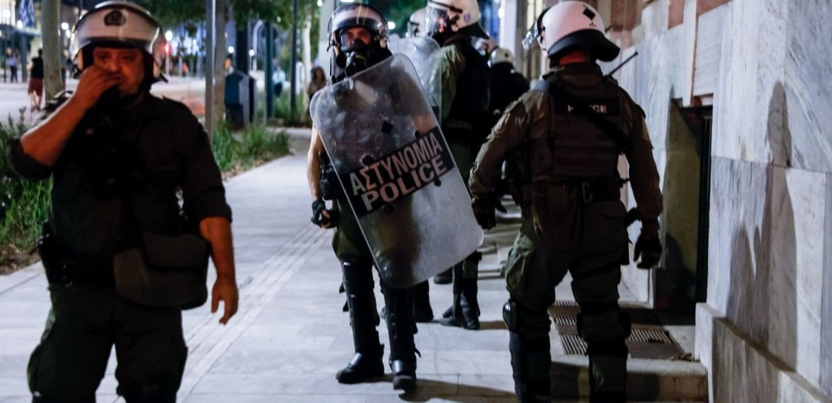Ειδικοί Φρουροί Ρεθύμνου: Άνανδρη η επίθεση στα ΜΑΤ στο Ρέντη (φωτ.)