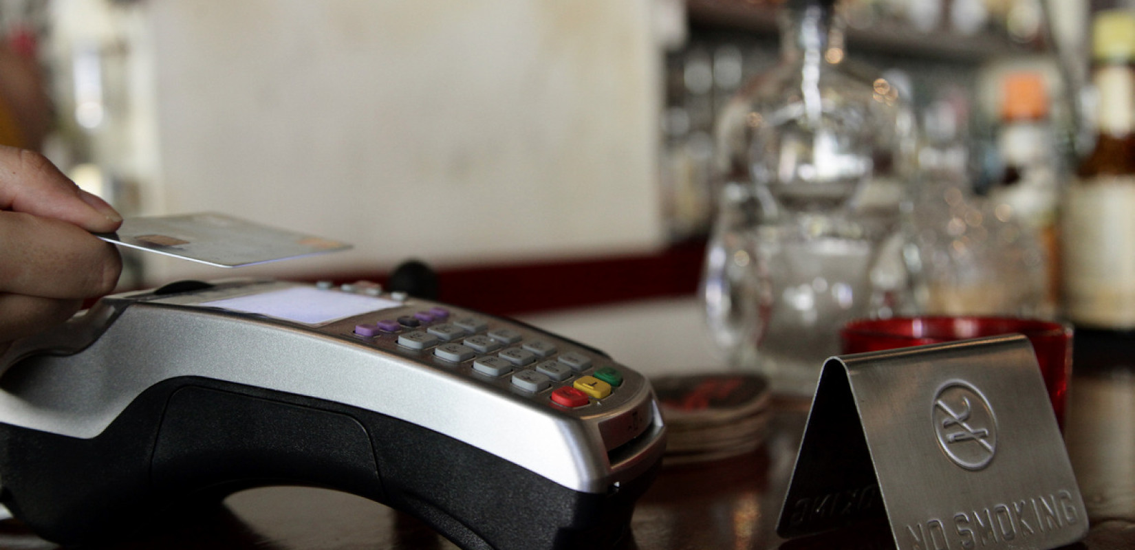 POS: Το ΦΕΚ με την απόφαση για την επέκταση της χρήσης τους