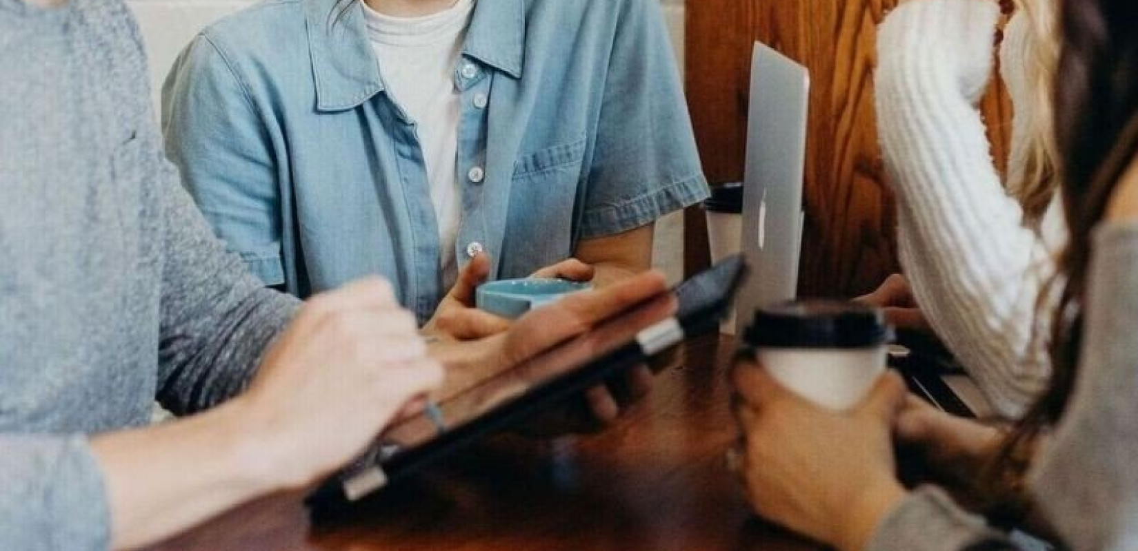 Τις 44.000 έφτασαν οι αιτήσεις για το Youth Pass μέσα σε 24 ώρες	