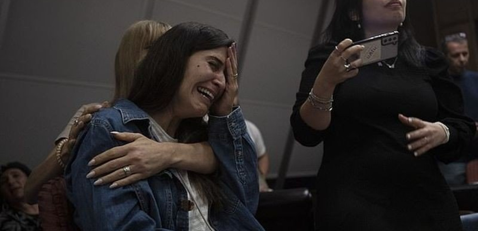 Ισραήλ: Δημοσίευσε λίστα με Παλαιστίνιους που θα απελευθερώσει σε αντάλλαγμα για τους 50 ομήρους της Χαμάς