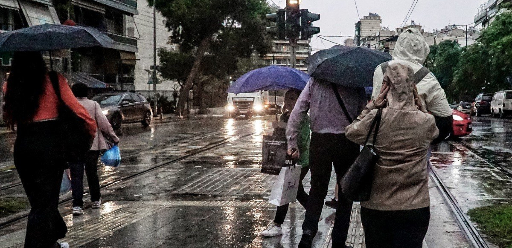 Έκτακτο δελτίο ΕΜΥ: Επιδείνωση του καιρού από απόψε το βράδυ
