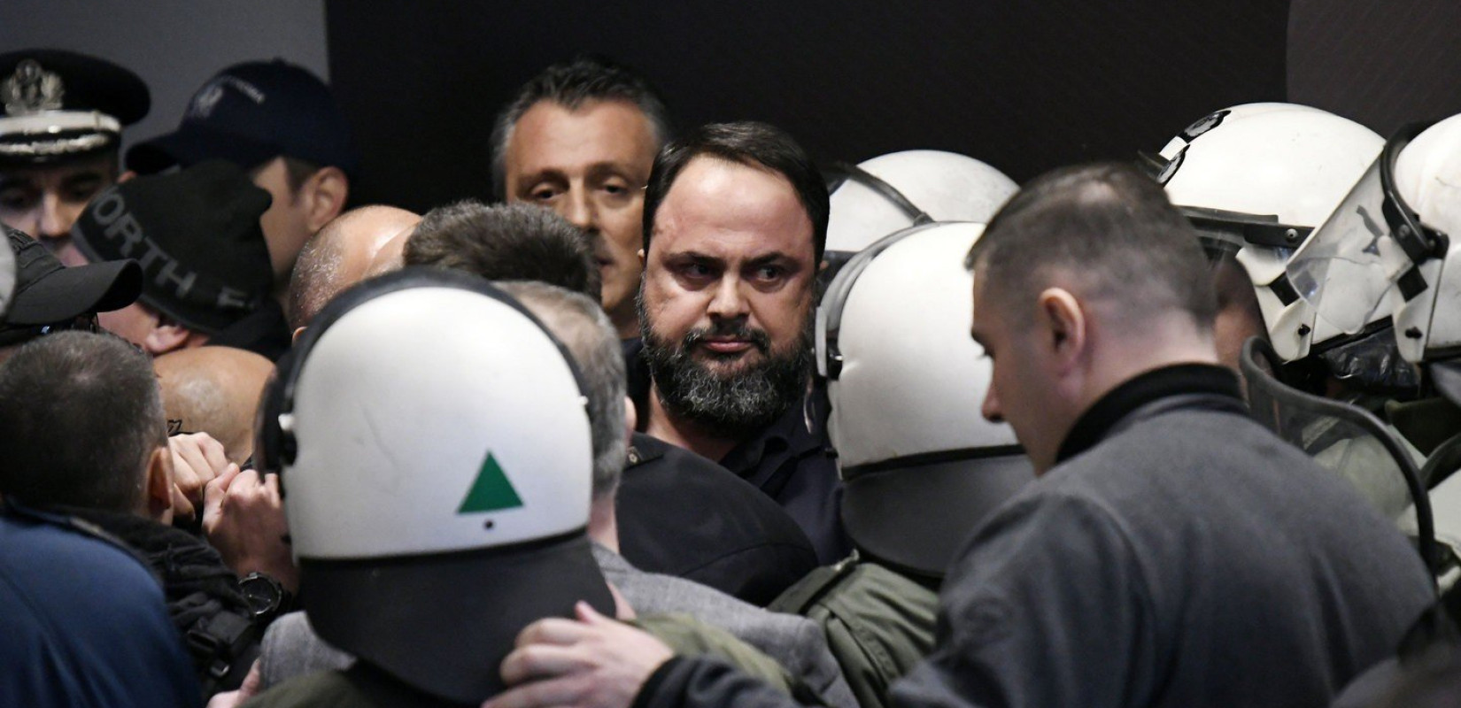 Ένταση με Μαρινάκη στην Τούμπα (photos+video)