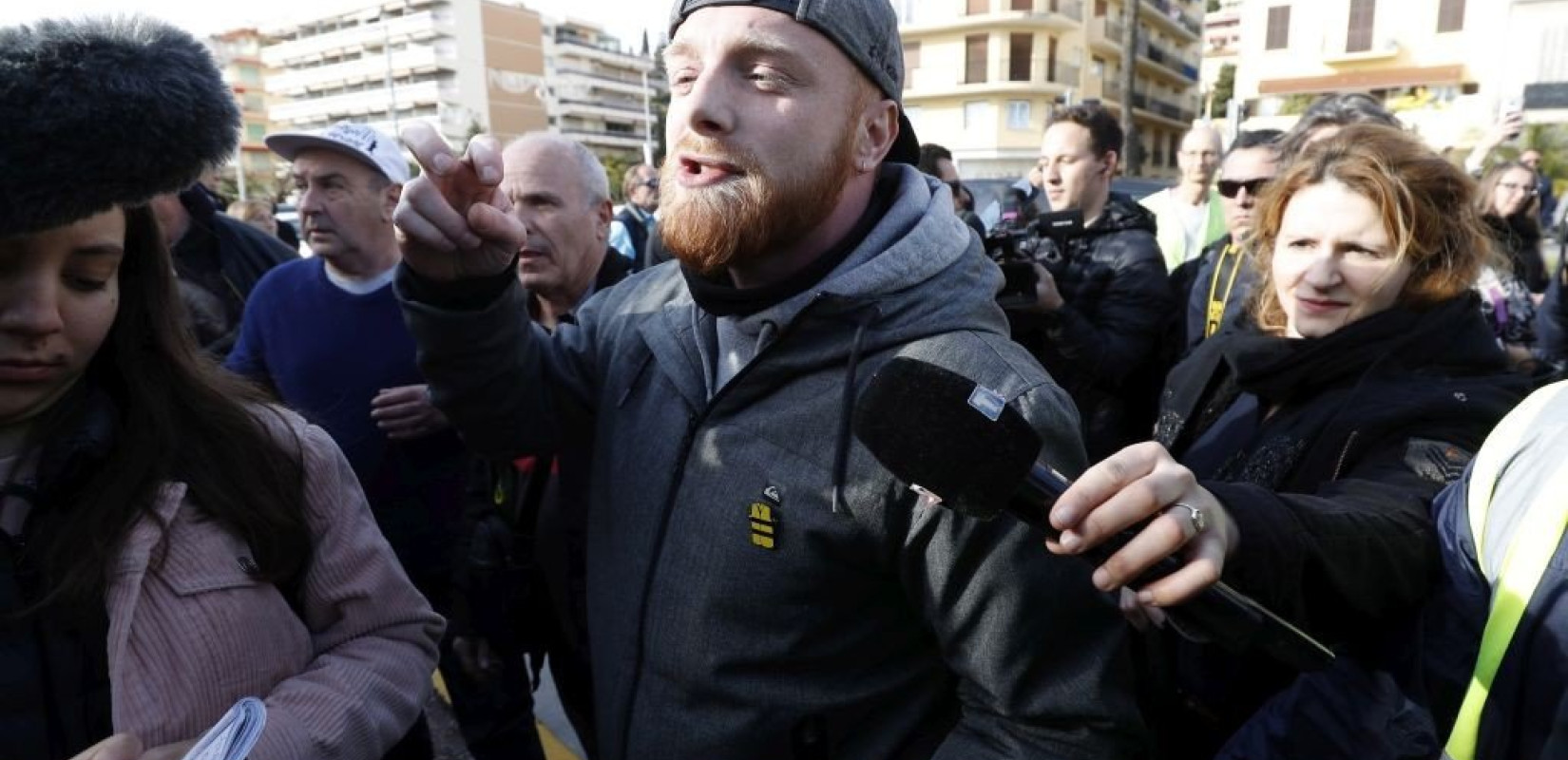 Εβδομάδα 13η των «κίτρινων γιλέκων» κι άρχισαν τα... δύσκολα εντός του κινήματος