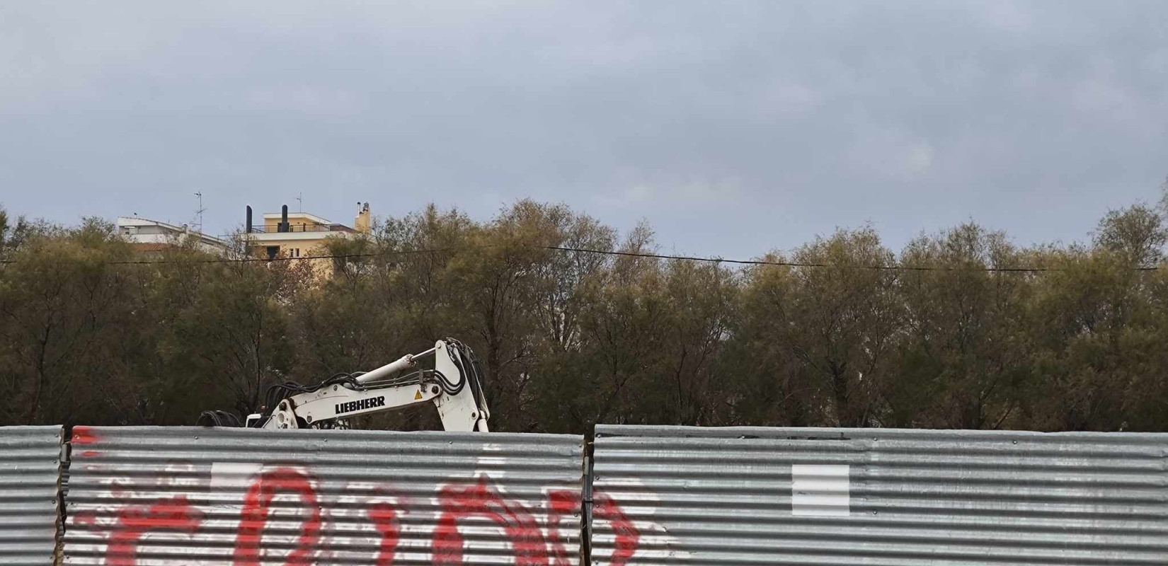Kαλαμαριά: Στα δικαστήρια για τις «λαμαρίνες στο Καραμπουρνάκι»