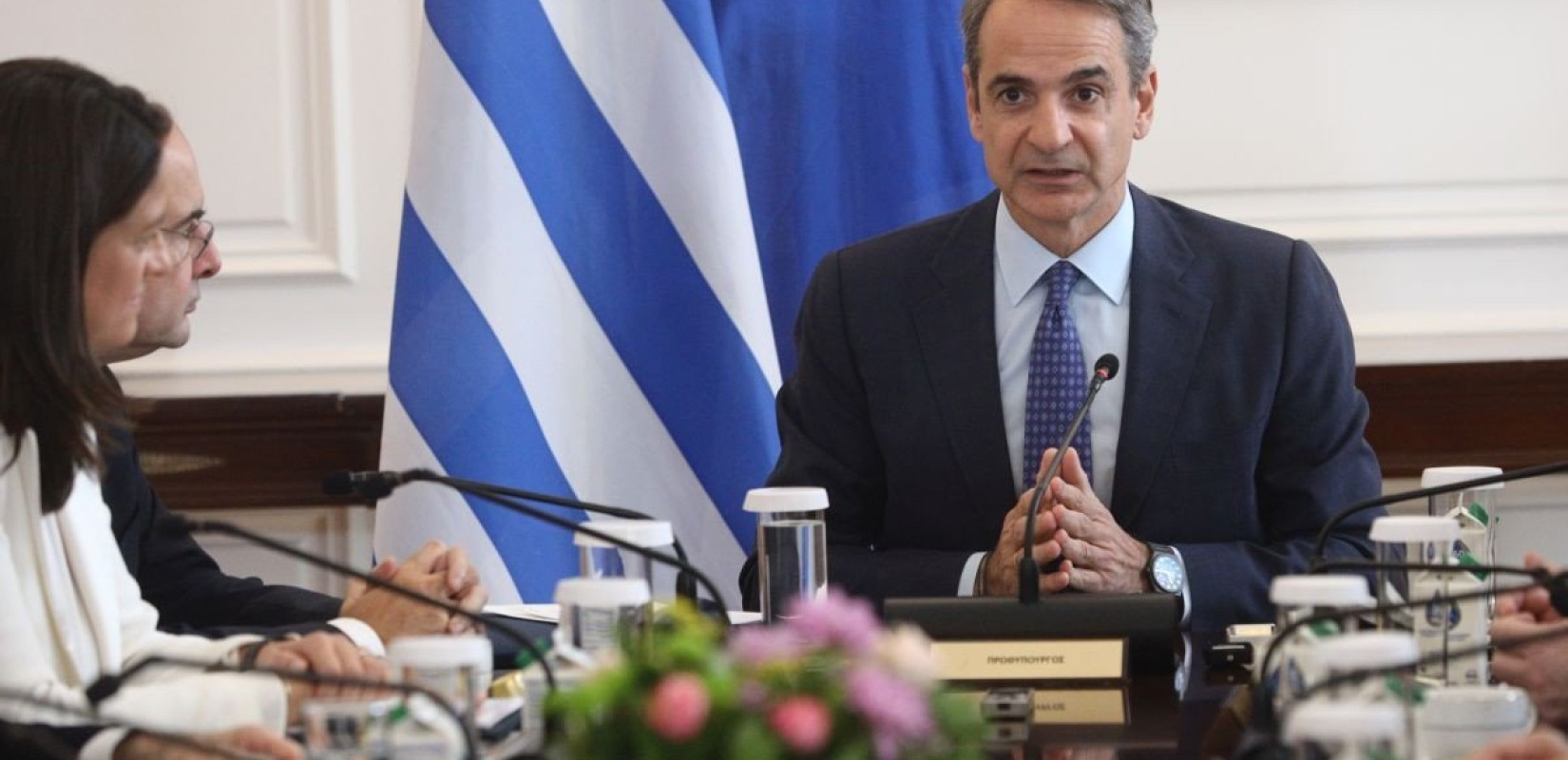 Σε εξέλιξη έκτακτη σύσκεψη στο Μαξίμου για τα ΕΛΤΑ - Πιέσεις βουλευτών για αλλαγές στη διοίκηση