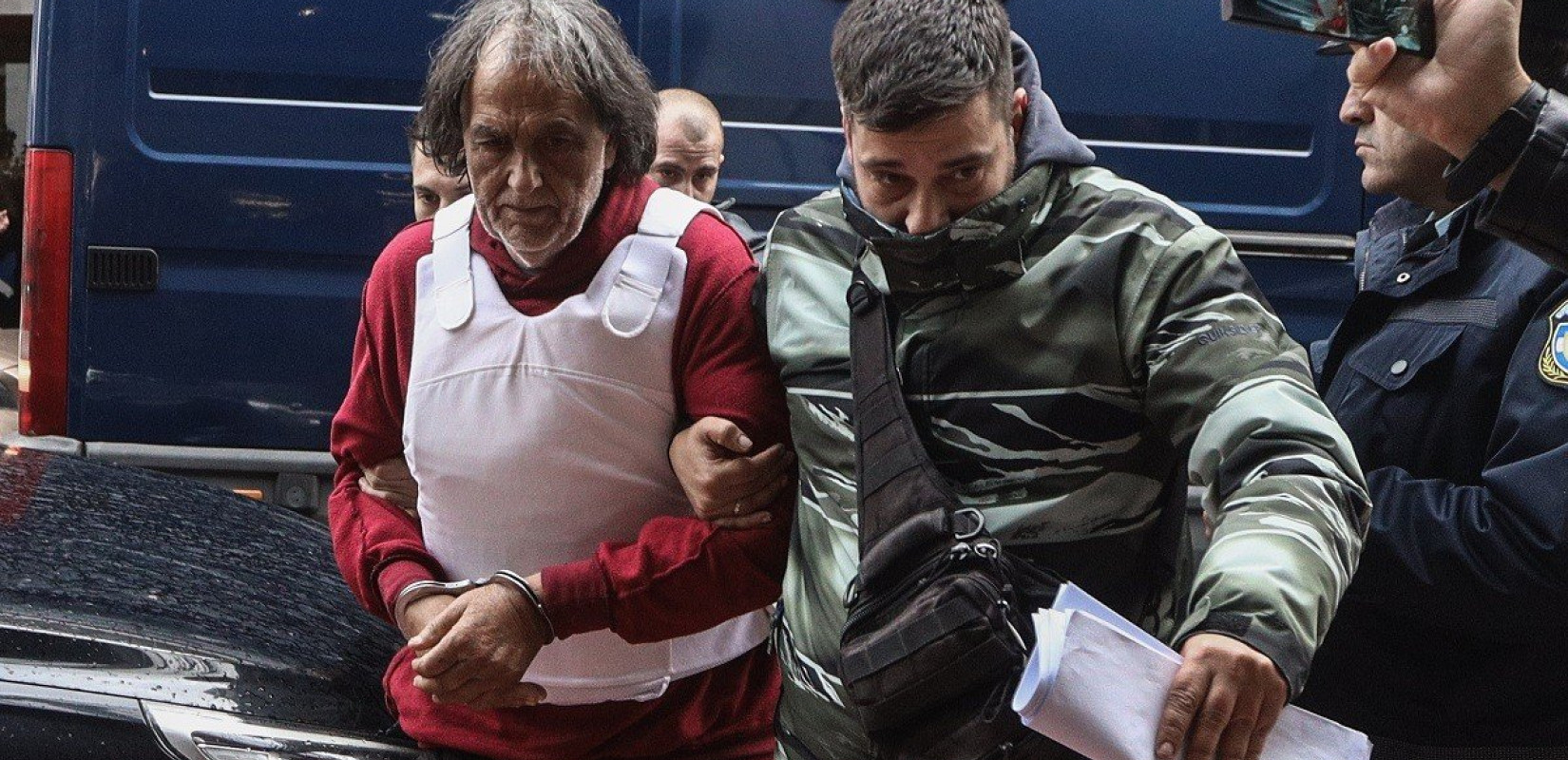 Γυναικοκτονία στη Σαλαμίνα: Αμετανόητος ο 70χρονος οδηγείται στη φυλακή 