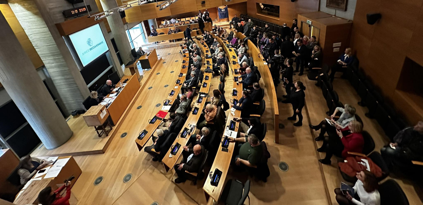 «Άναψαν τα αίματα» στο Δημοτικό Συμβούλιο Θεσσαλονίκης για τα Ωνάσεια σχολεία