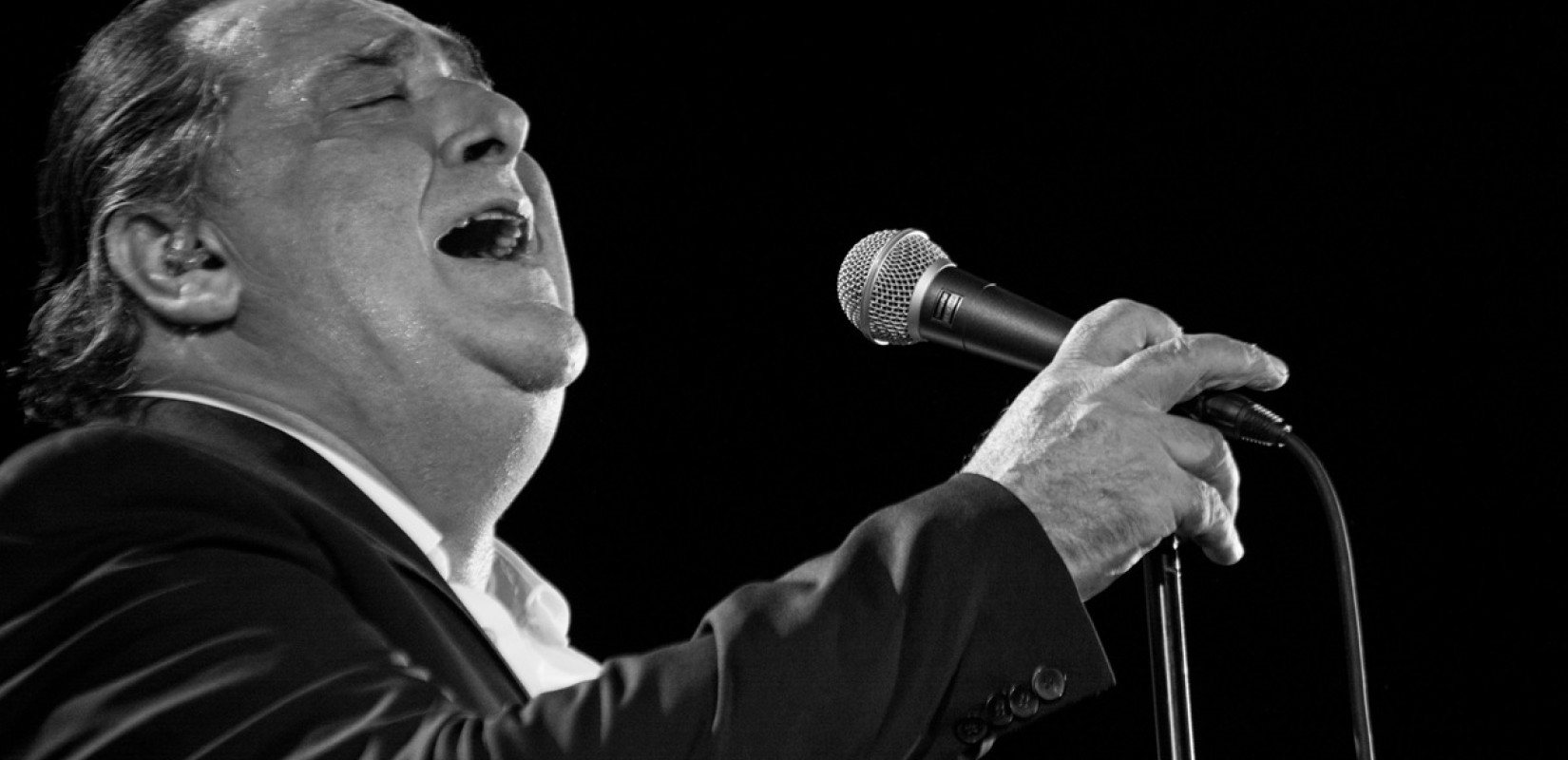 «Έφυγε» ο Βασίλης Καρράς: Η Θεσσαλονίκη, τα σουξέ, ο ΠΑΟΚ, η μεγάλη καριέρα και οι σταθμοί της ζωής του 