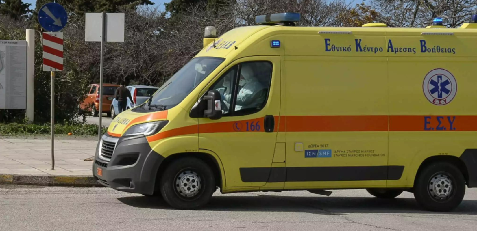 Τρελή κούρσα από Ι.Χ που παρέσυρε επτά πεζούς στο Παλιούρι Χαλκιδικής - Έπεσε πάνω σε στάση