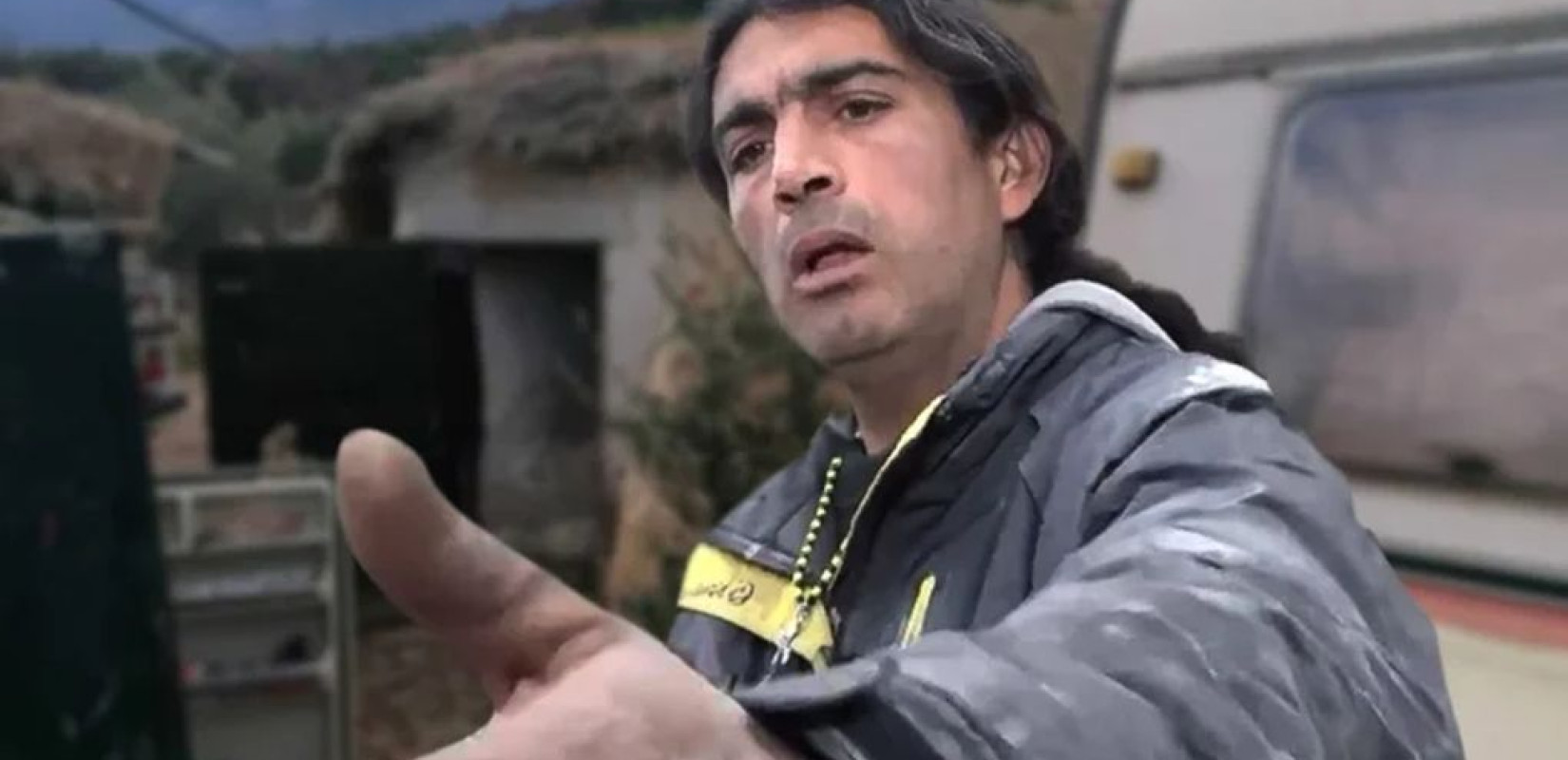 Με ψευδώνυμο στο ίντερνετ ο 45χρονος «παλαιοχριστιανός» – Συστήνεται με 4 ειδικότητες (βίντεο)